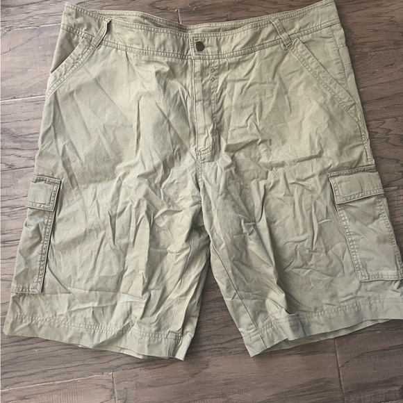 Patagonia Other - Patagonia Men's Organic Cotton Olive Cargo Shorts